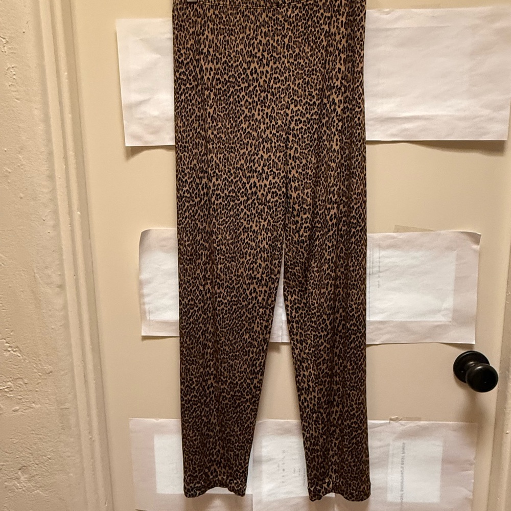 Chico's Travelers Brown & Black Animal Print Leggings. Size S-M.